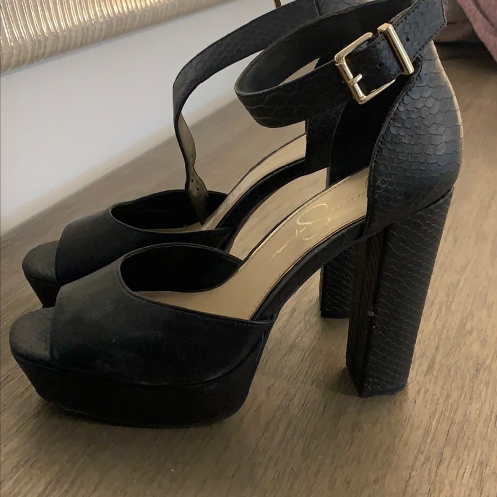 Jessica Simpson black heels